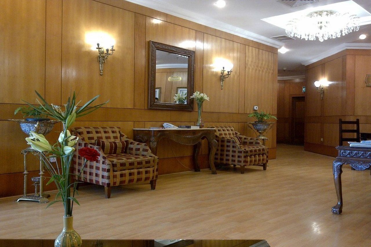 Le Royal Express Salmiya Hotel Exterior photo